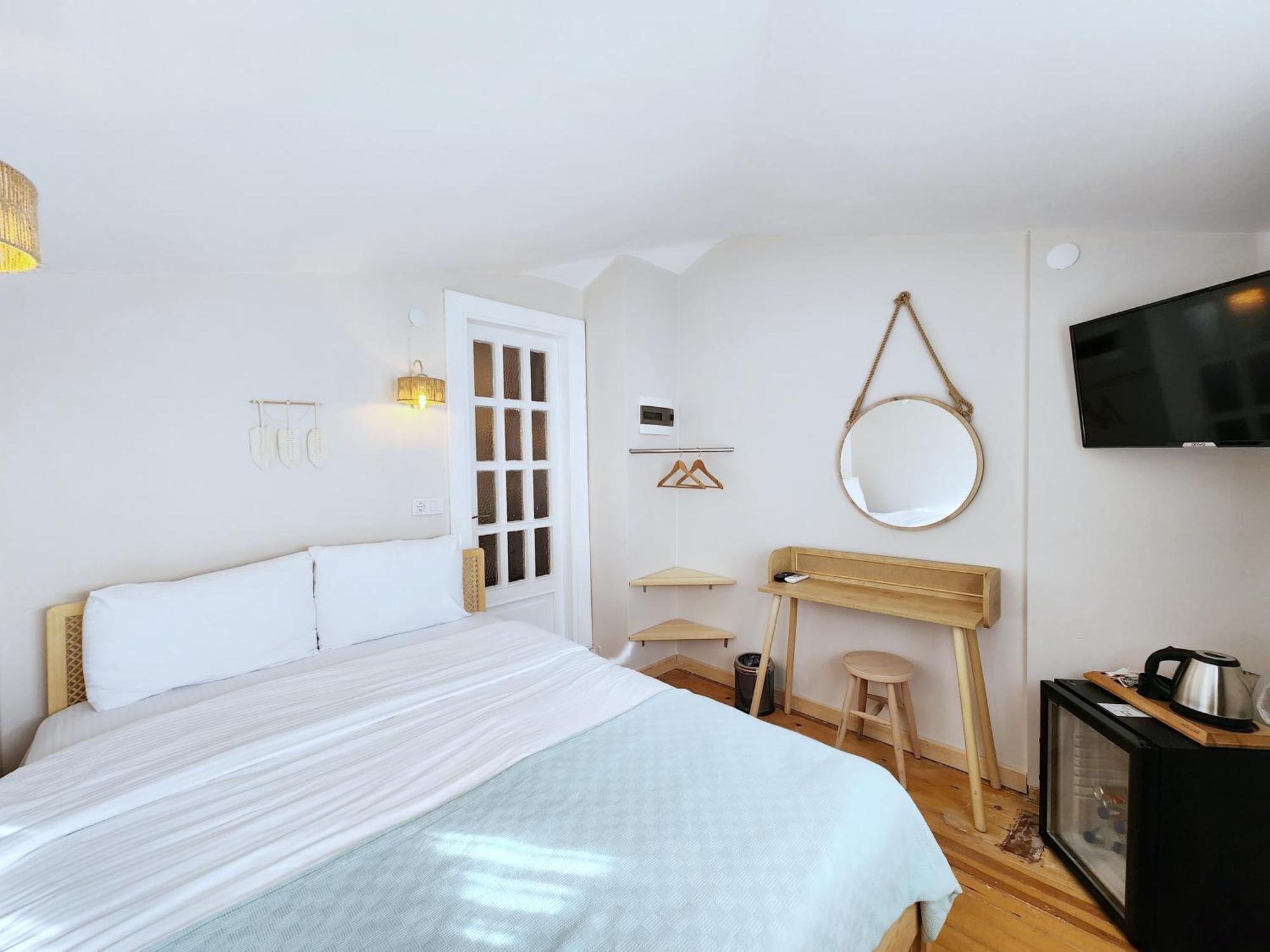 Aya Butik Otel Адалар Екстериор снимка