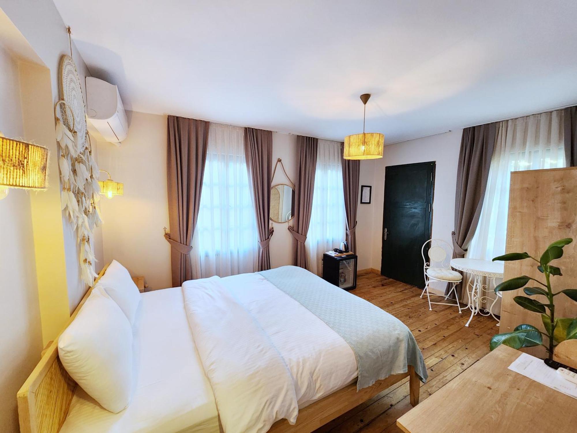 Aya Butik Otel Адалар Екстериор снимка