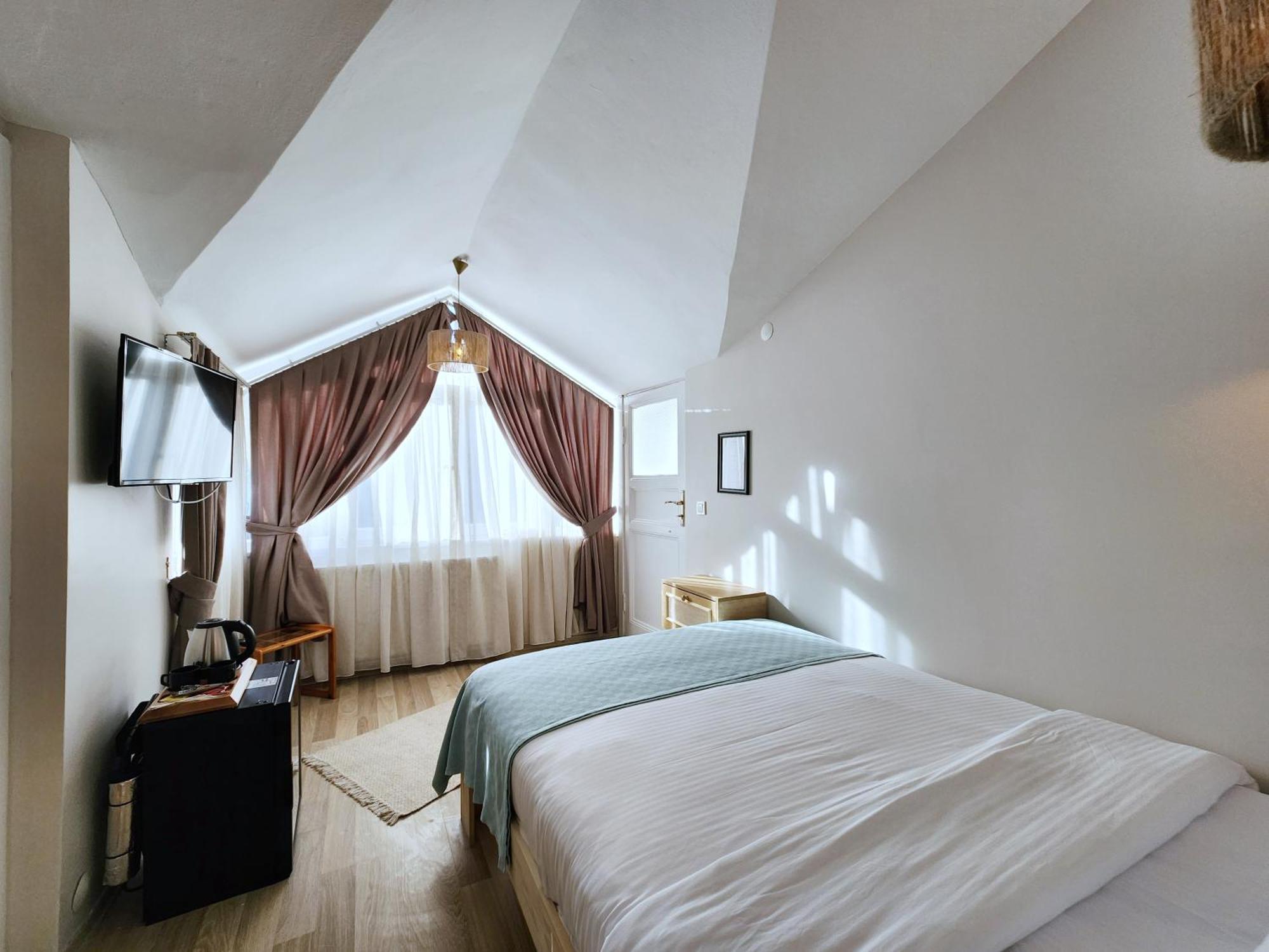 Aya Butik Otel Адалар Екстериор снимка