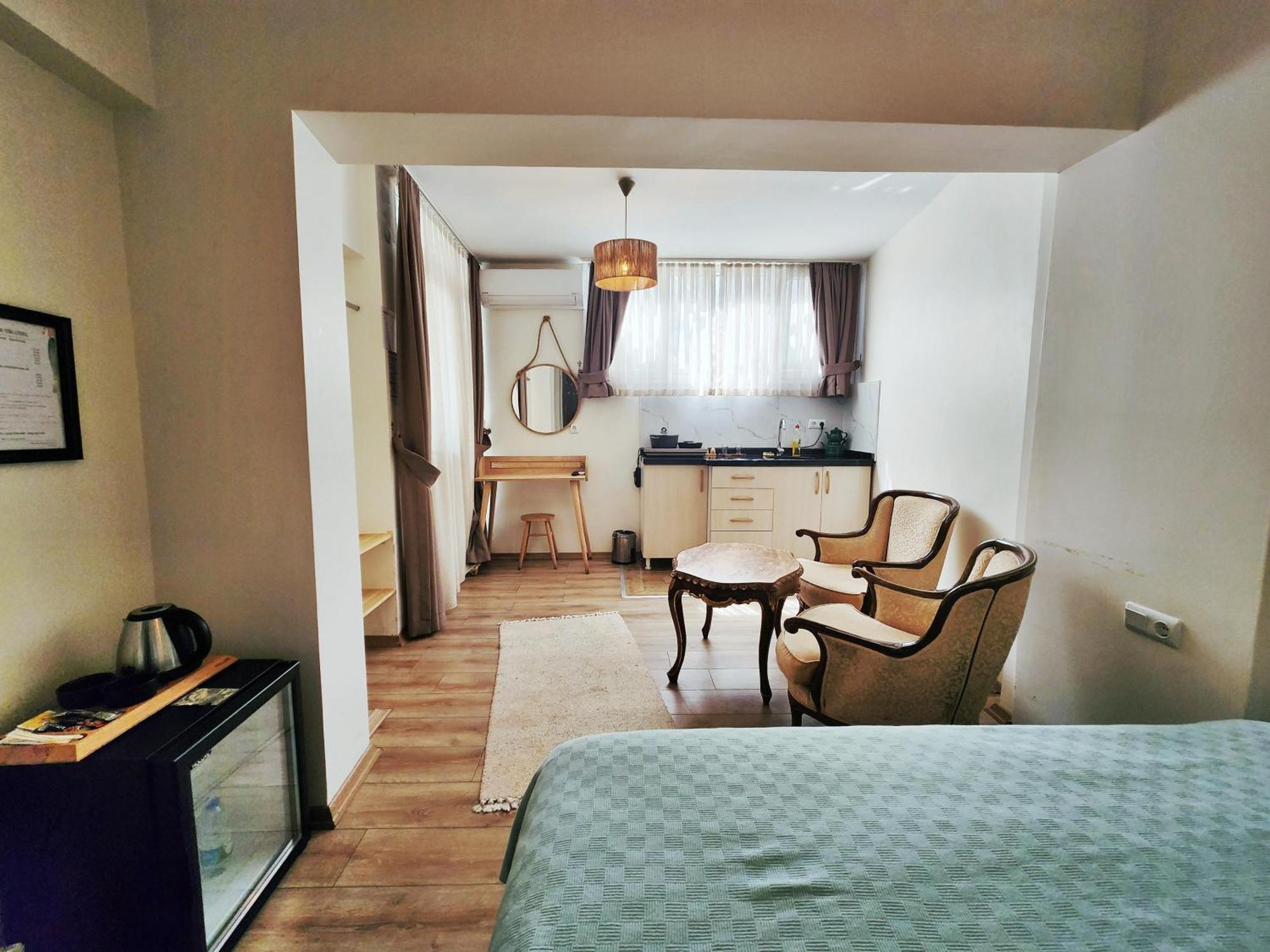 Aya Butik Otel Адалар Екстериор снимка